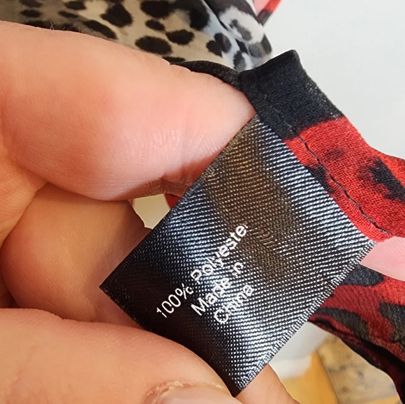 Lane Bryant Kaftan Shirt. Black grey red leopard print. Semi sheer. Size 14/16. - Picture 13 of 14